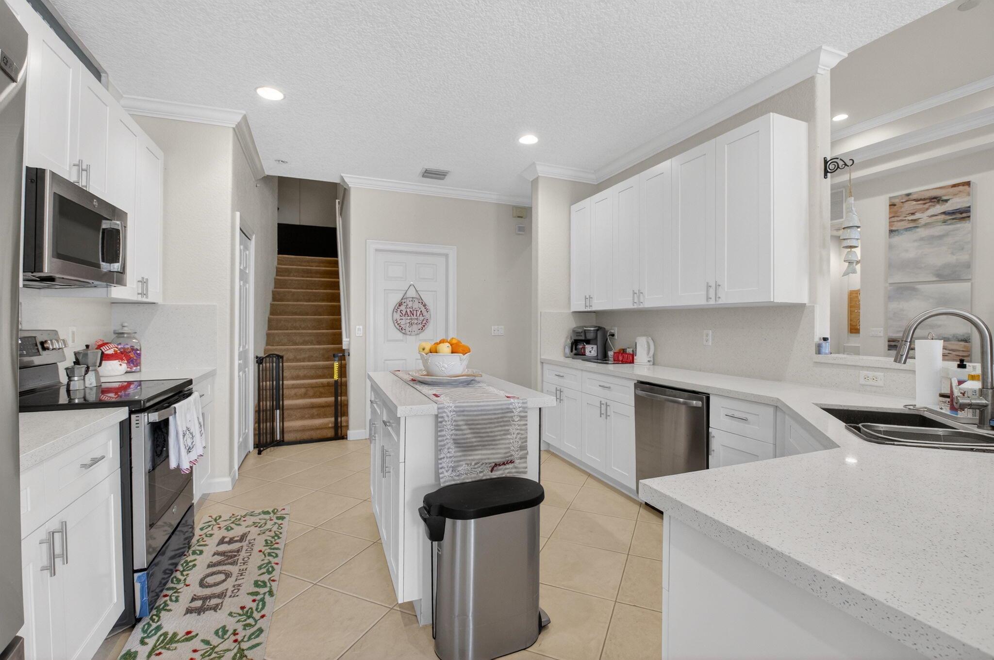 7209 Serrano Ter Delray Beach, FL 33446