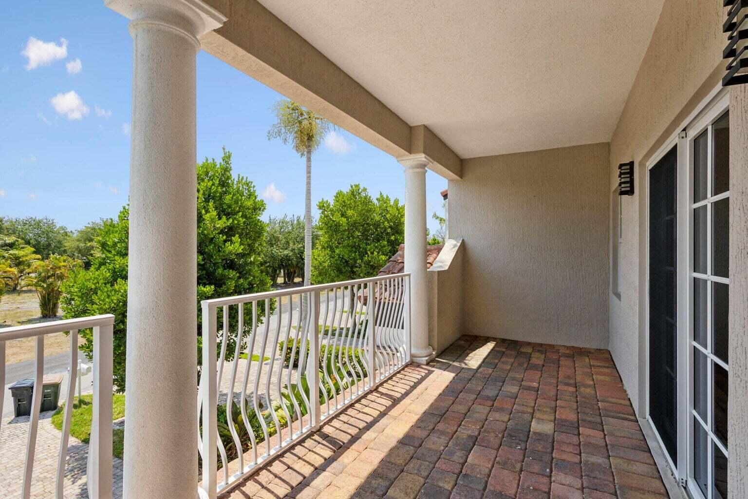 3873 NE 22nd Lighthouse Point, FL 33064