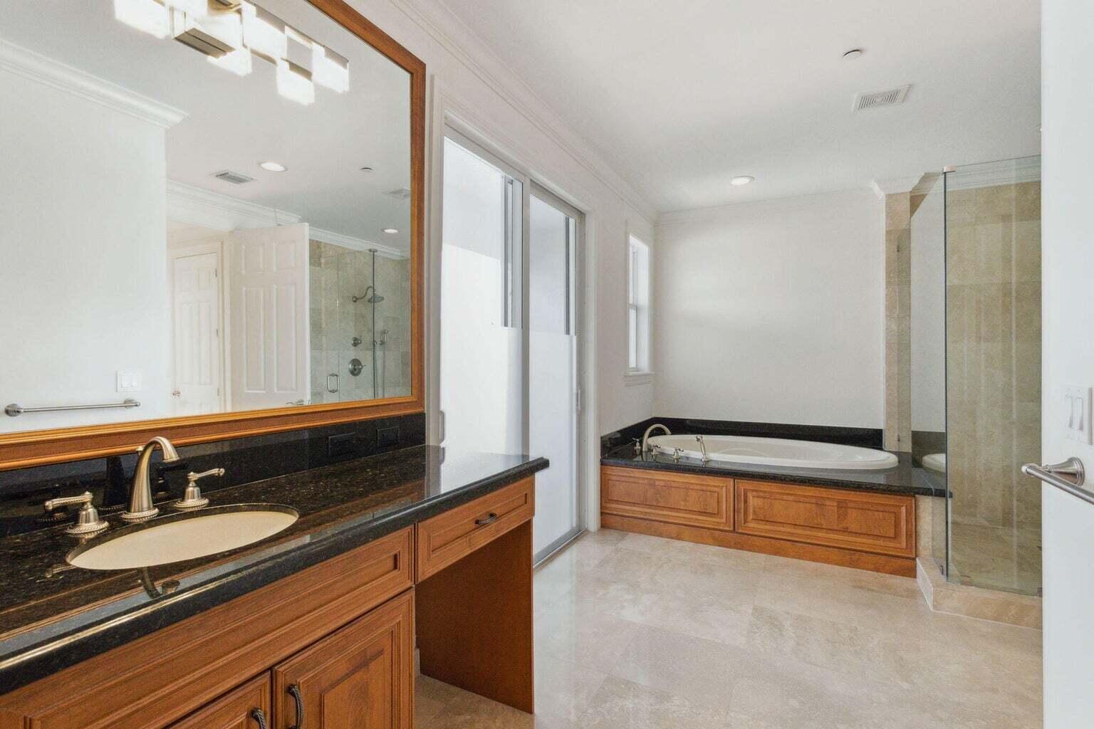 3873 NE 22nd Lighthouse Point, FL 33064