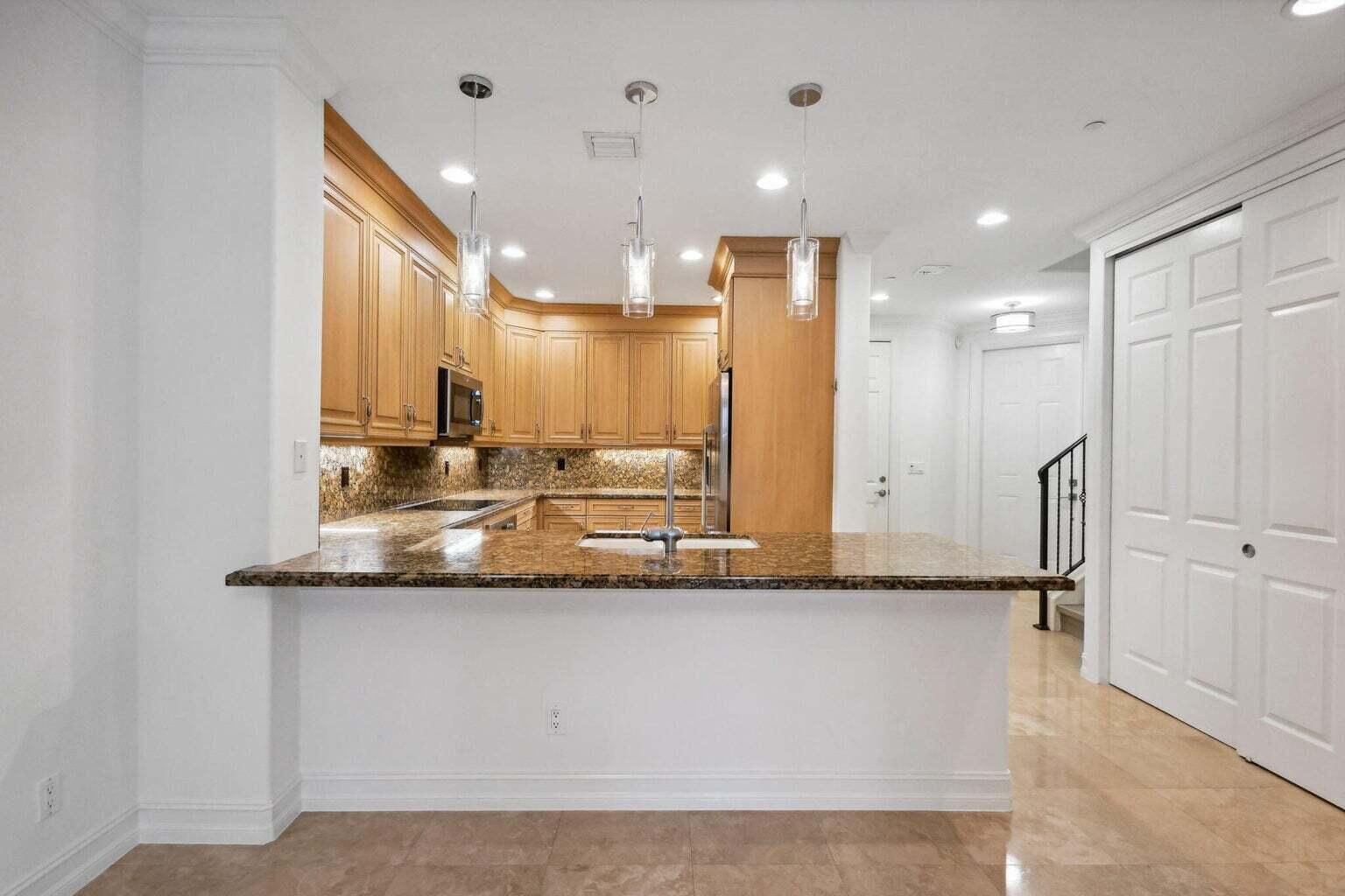 3873 NE 22nd Lighthouse Point, FL 33064