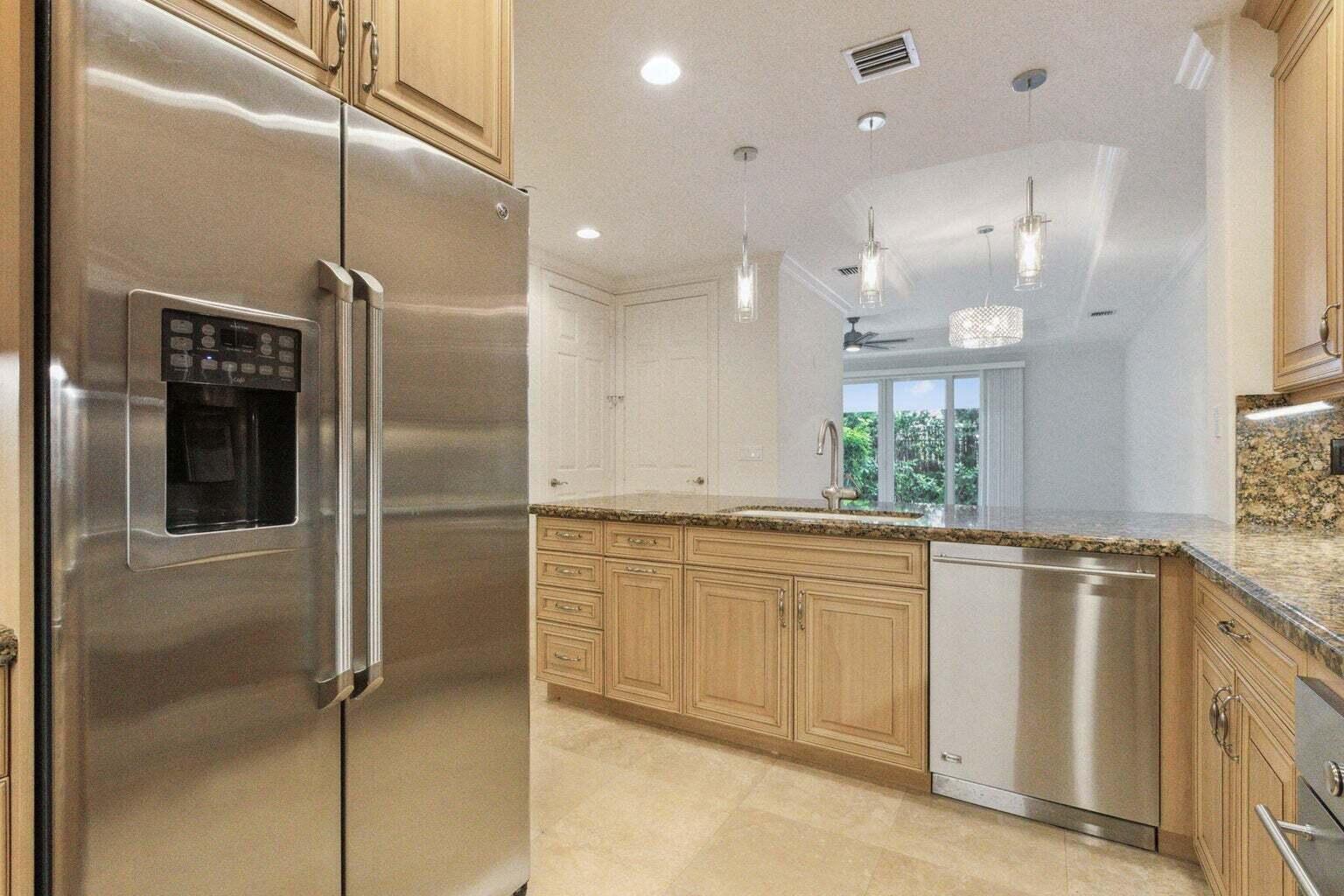 3873 NE 22nd Lighthouse Point, FL 33064