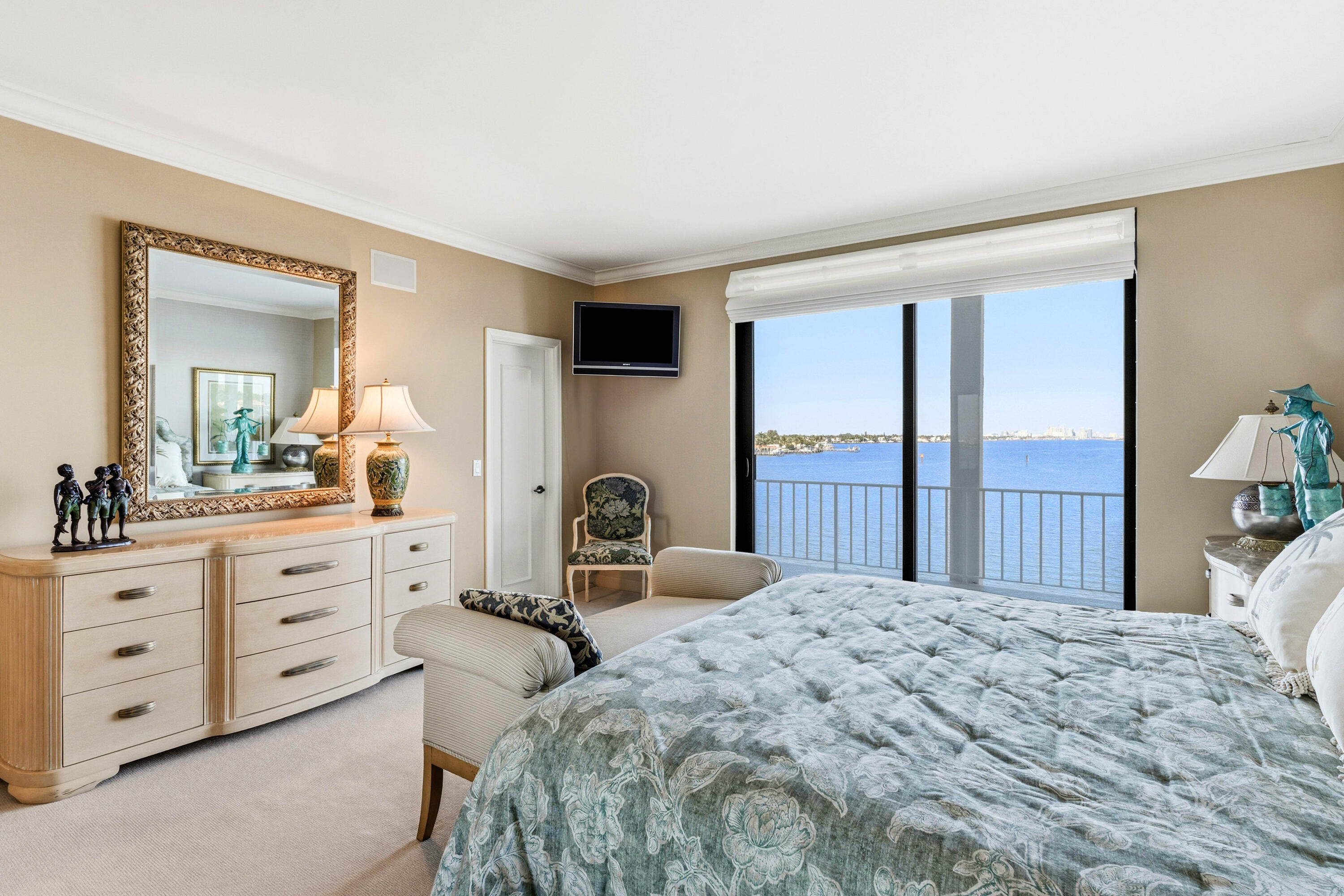 2150 Ibis Isle #15 Palm Beach, FL 33480