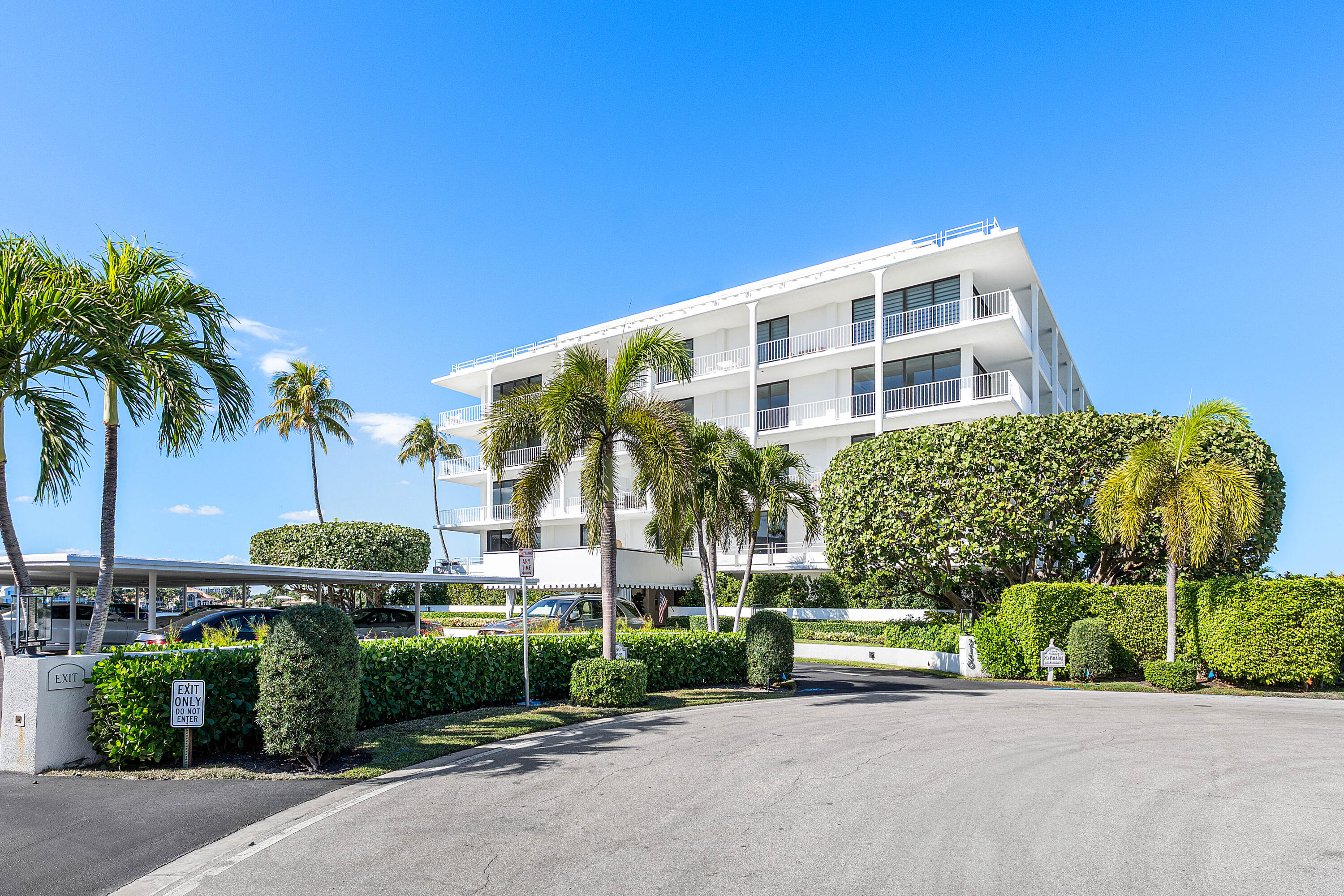 2150 Ibis Isle #15 Palm Beach, FL 33480