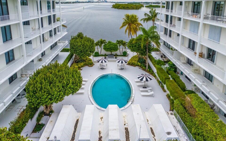 2150 Ibis Isle #15 Palm Beach, FL 33480
