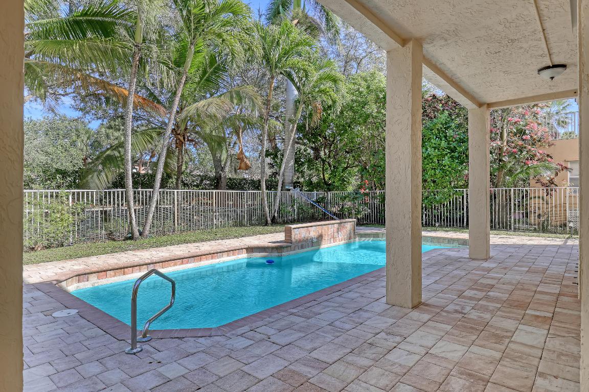 7391 Water Dance Lake Worth, FL 33467