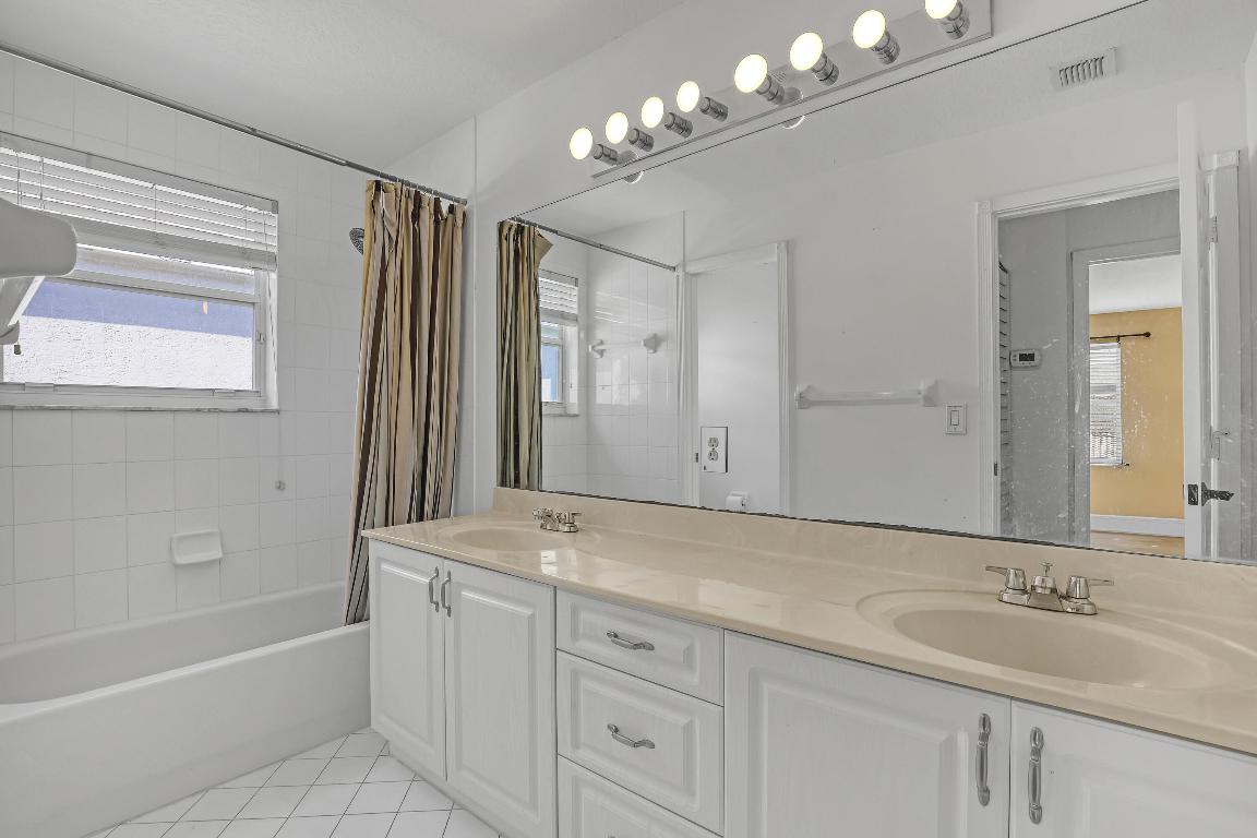 7391 Water Dance Lake Worth, FL 33467