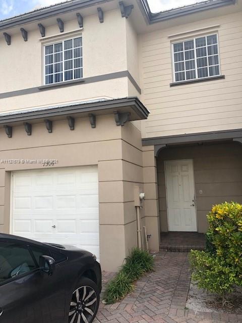1306 Lucaya Dr #-