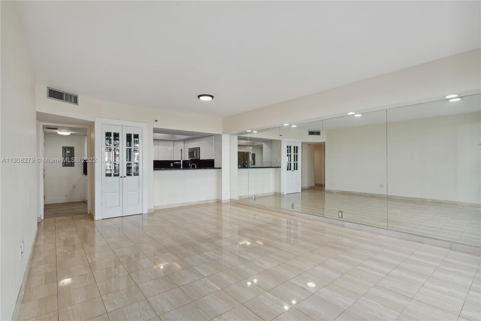 image Brickell Key One4