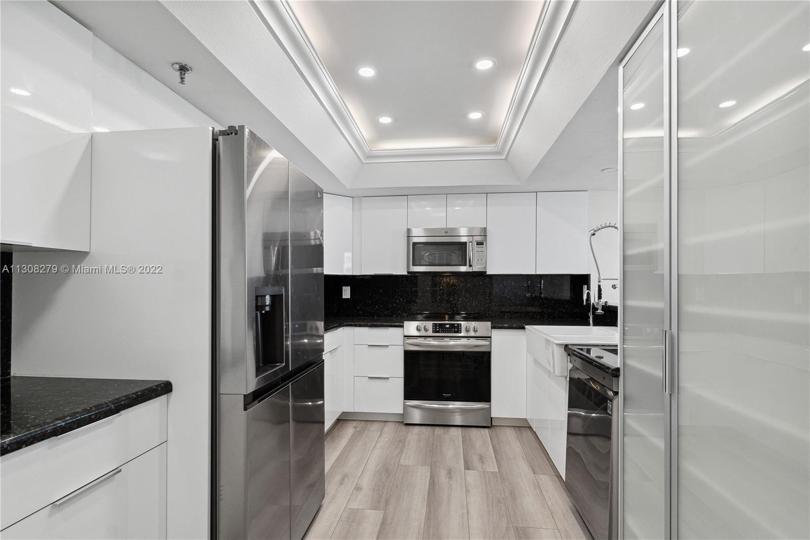 image Brickell Key One5