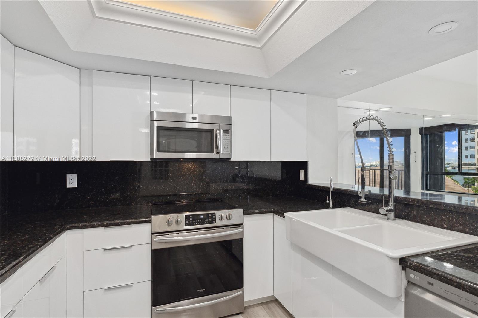 image Brickell Key One6