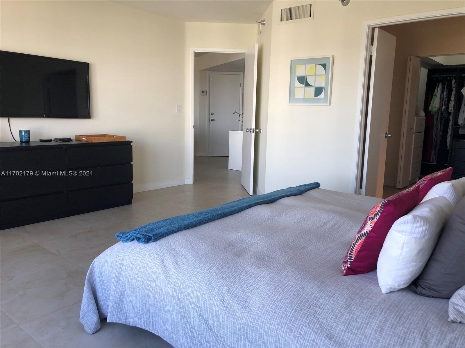 Undisclosed Address Aventura, FL 33180