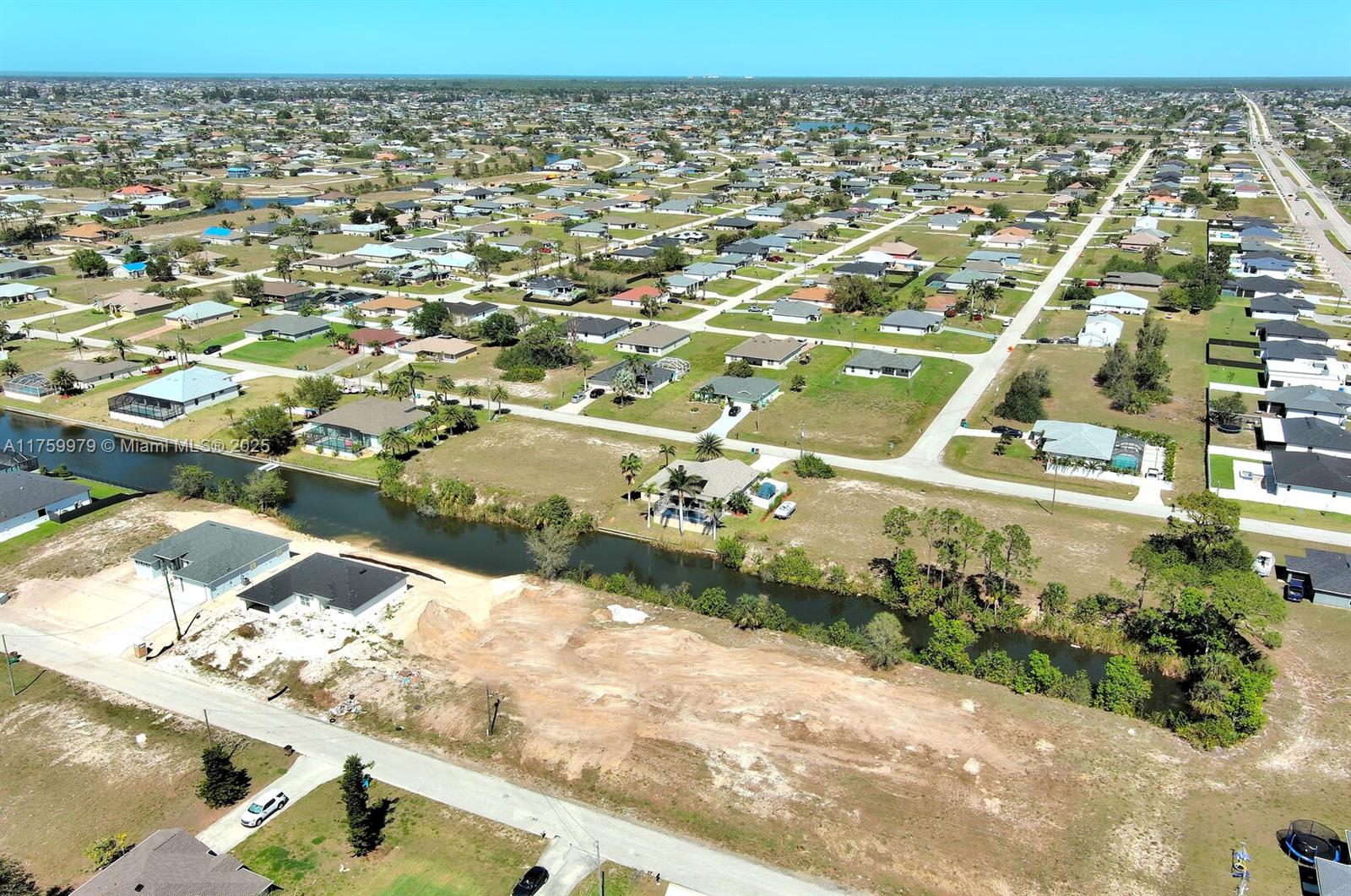 1611 NW 2nd St Cape Coral, FL 33993