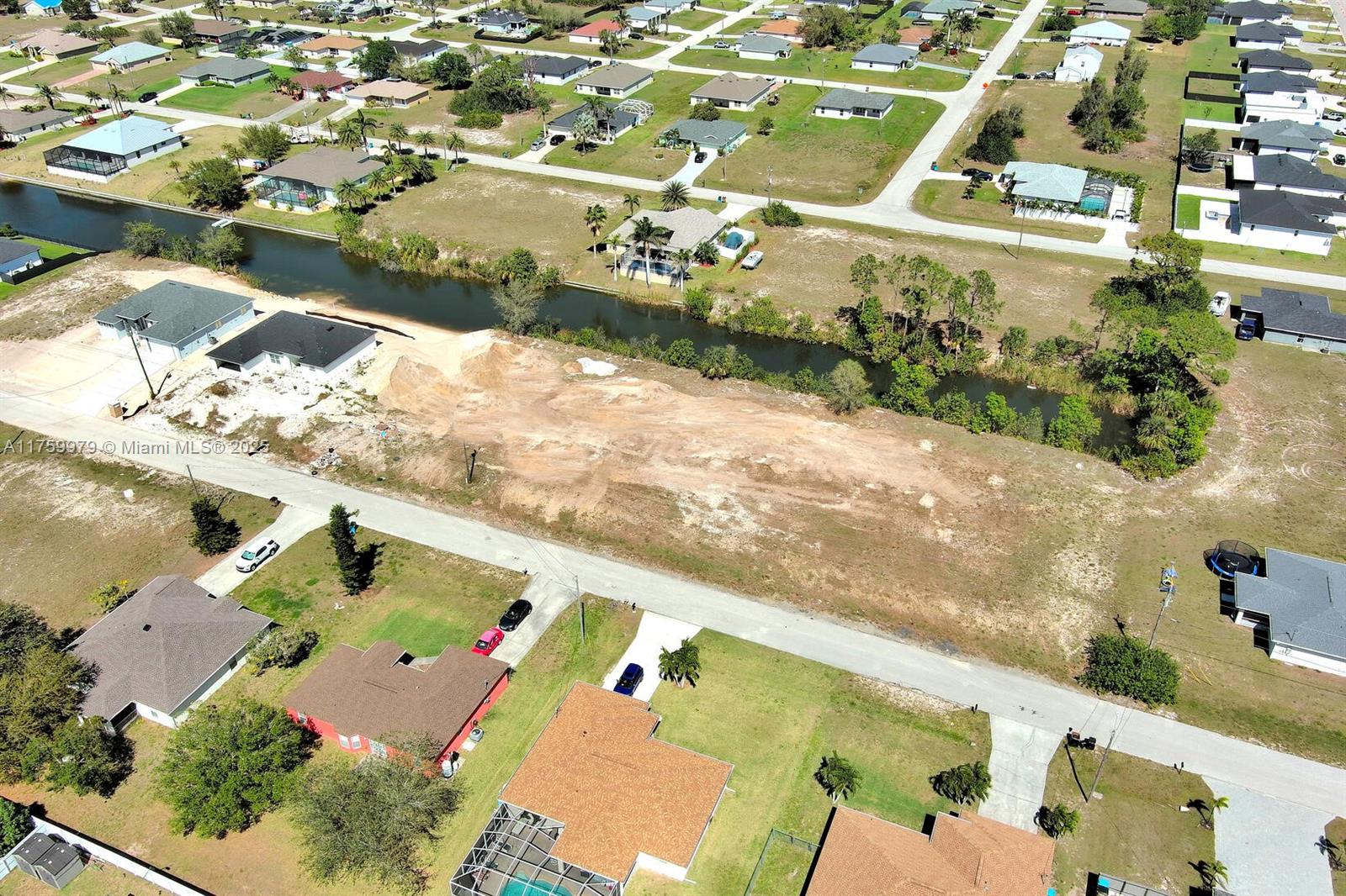 1611 NW 2nd St Cape Coral, FL 33993