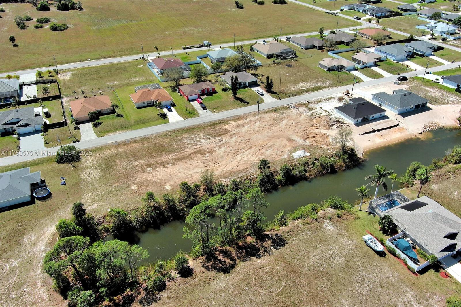 1611 NW 2nd St Cape Coral, FL 33993