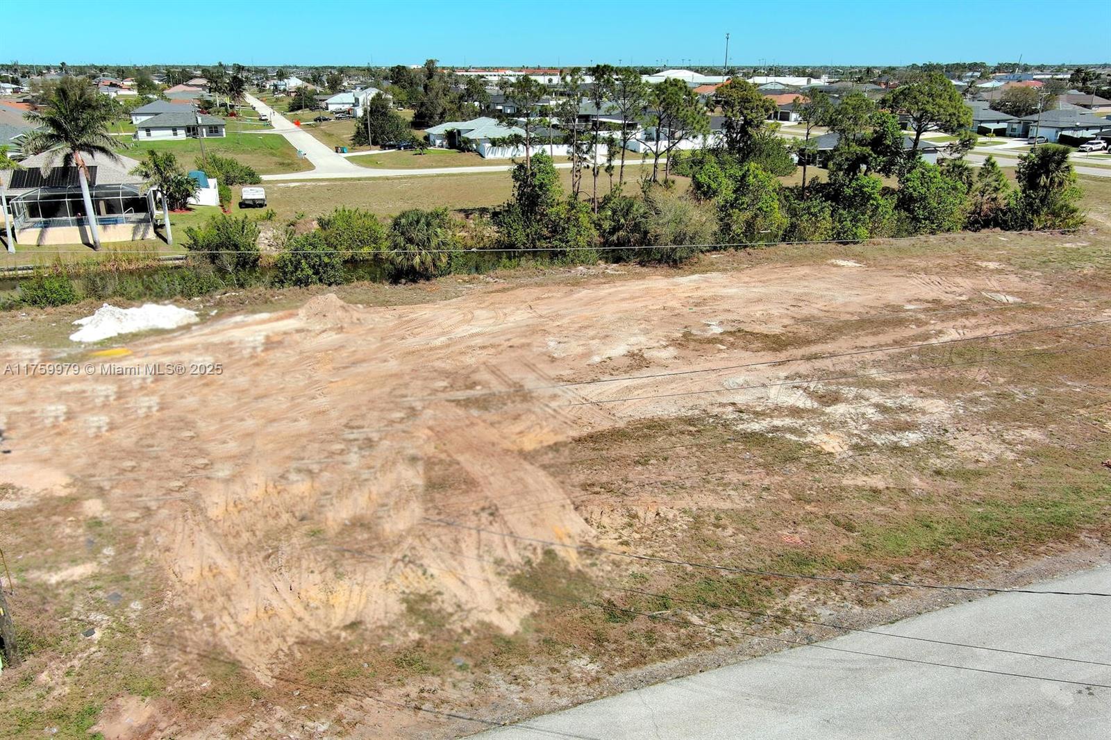 1611 NW 2nd St Cape Coral, FL 33993