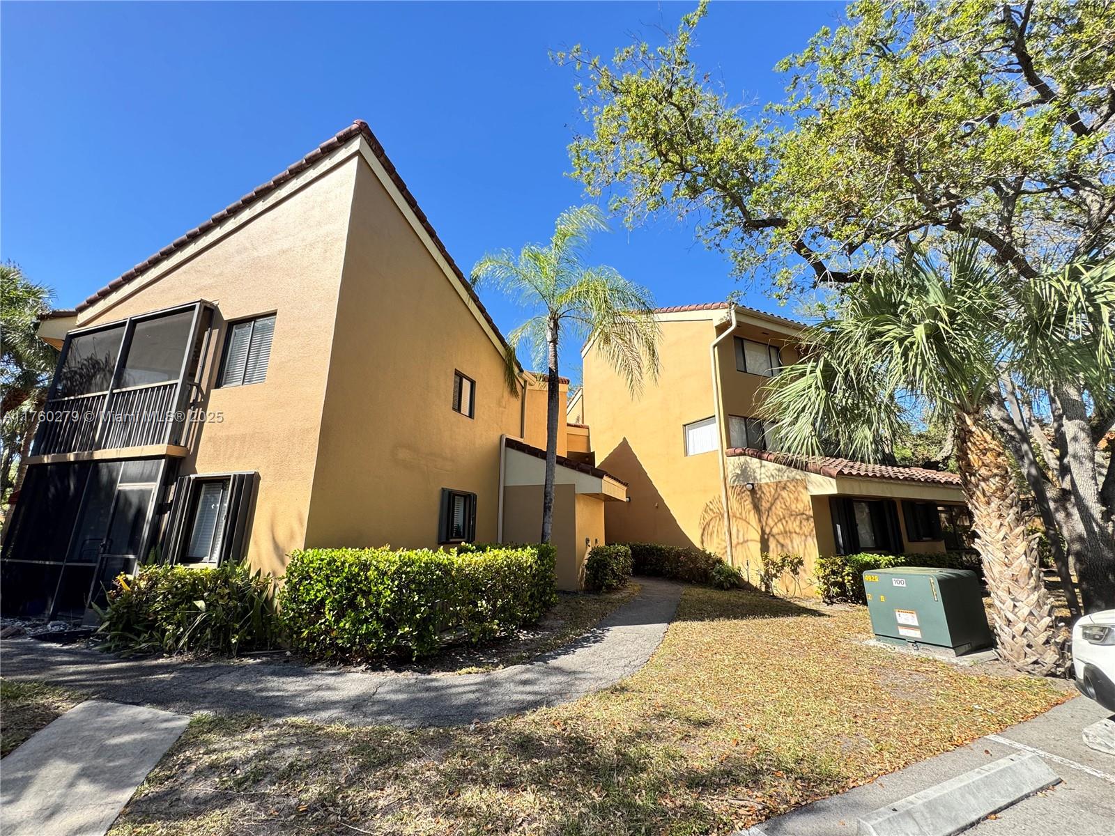 15525 Miami Lakeway N #102