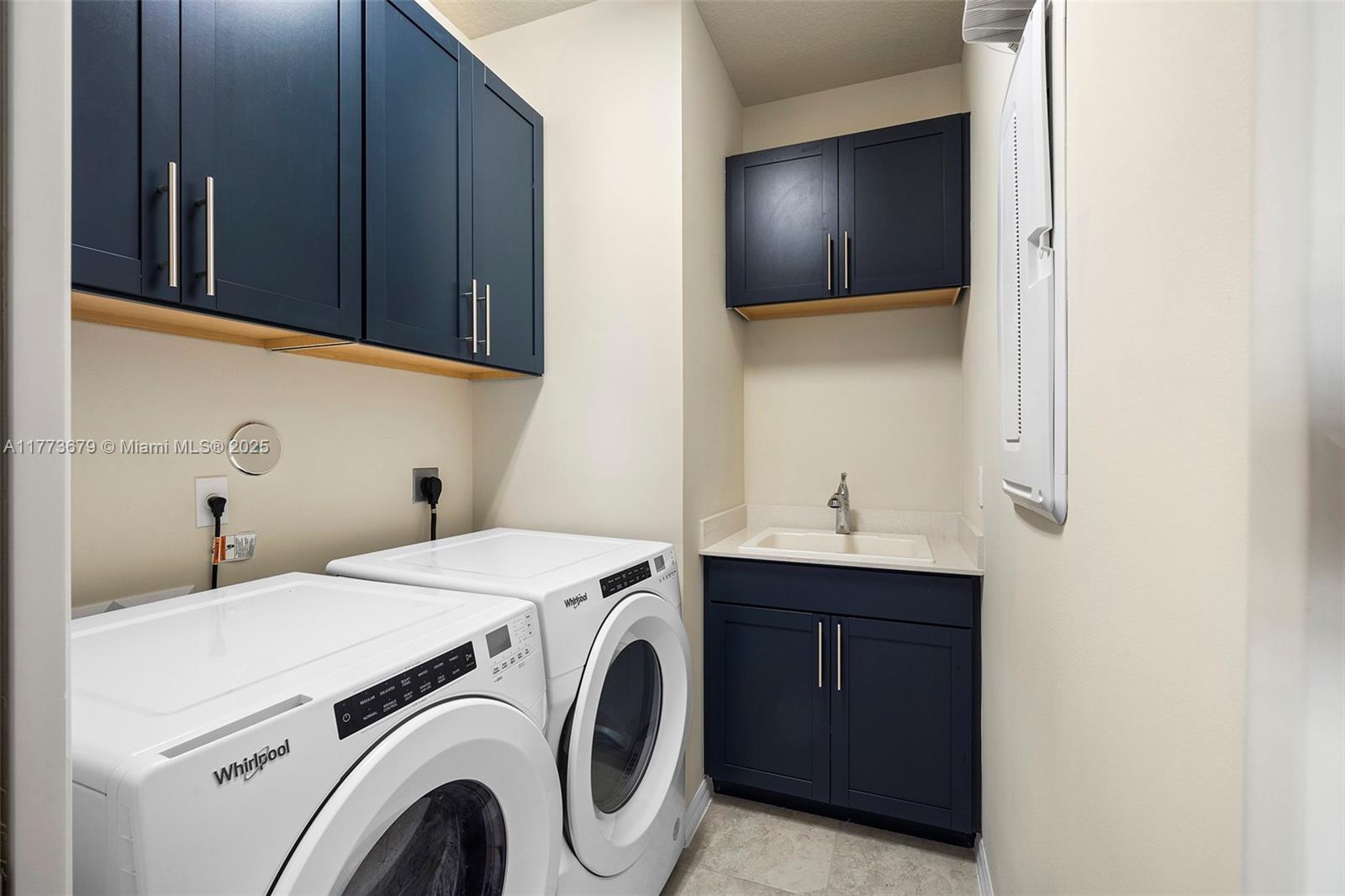 2193 Appleton Cir,Oakland Park, FL 33309