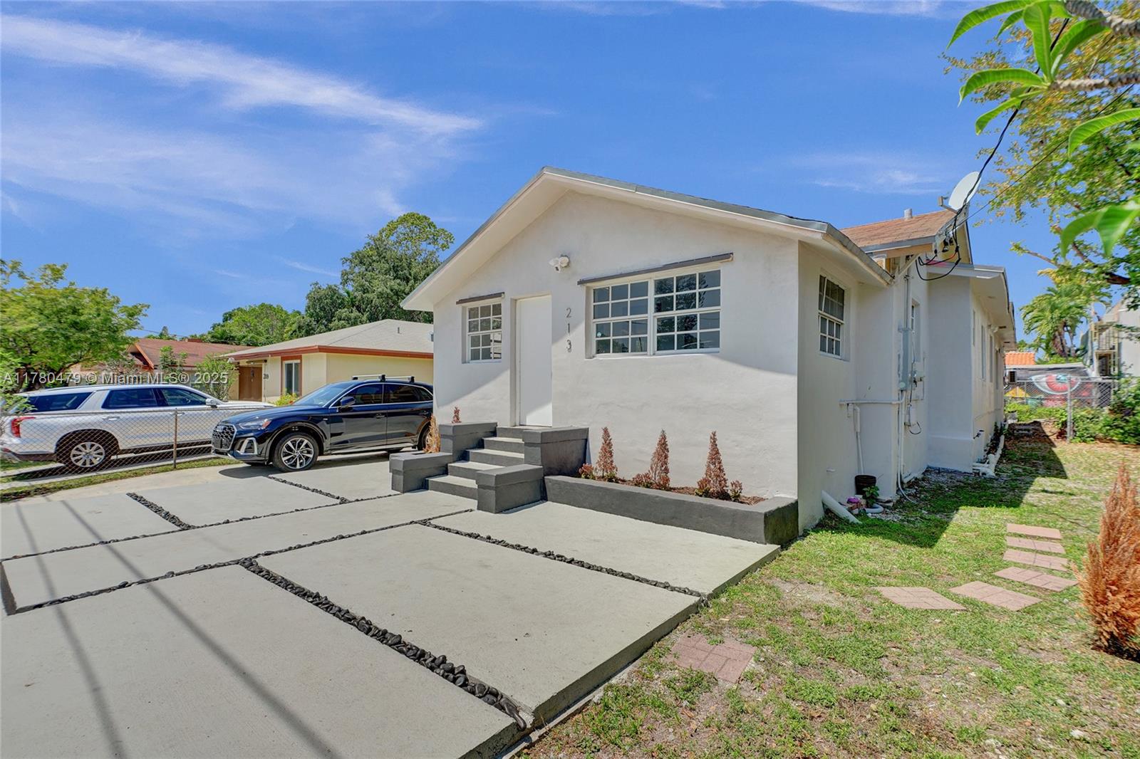 213 NW 34th Ter Miami, FL 33127