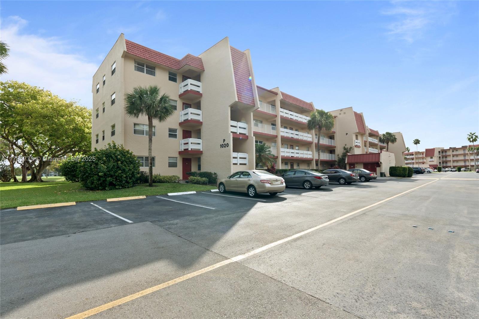 1020 Country Clb Dr #206