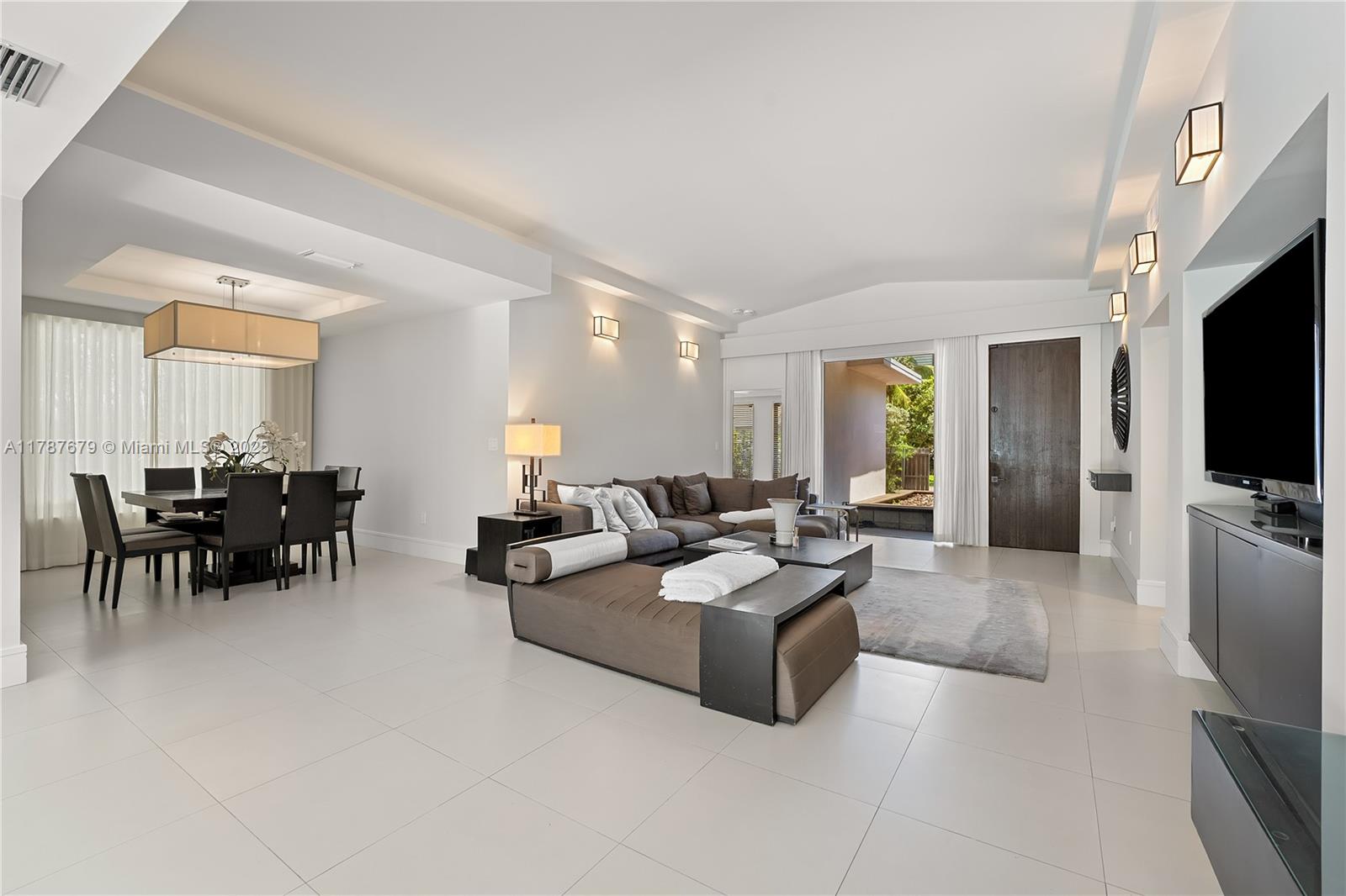 122 E 2nd Ct,Miami Beach, FL 33139