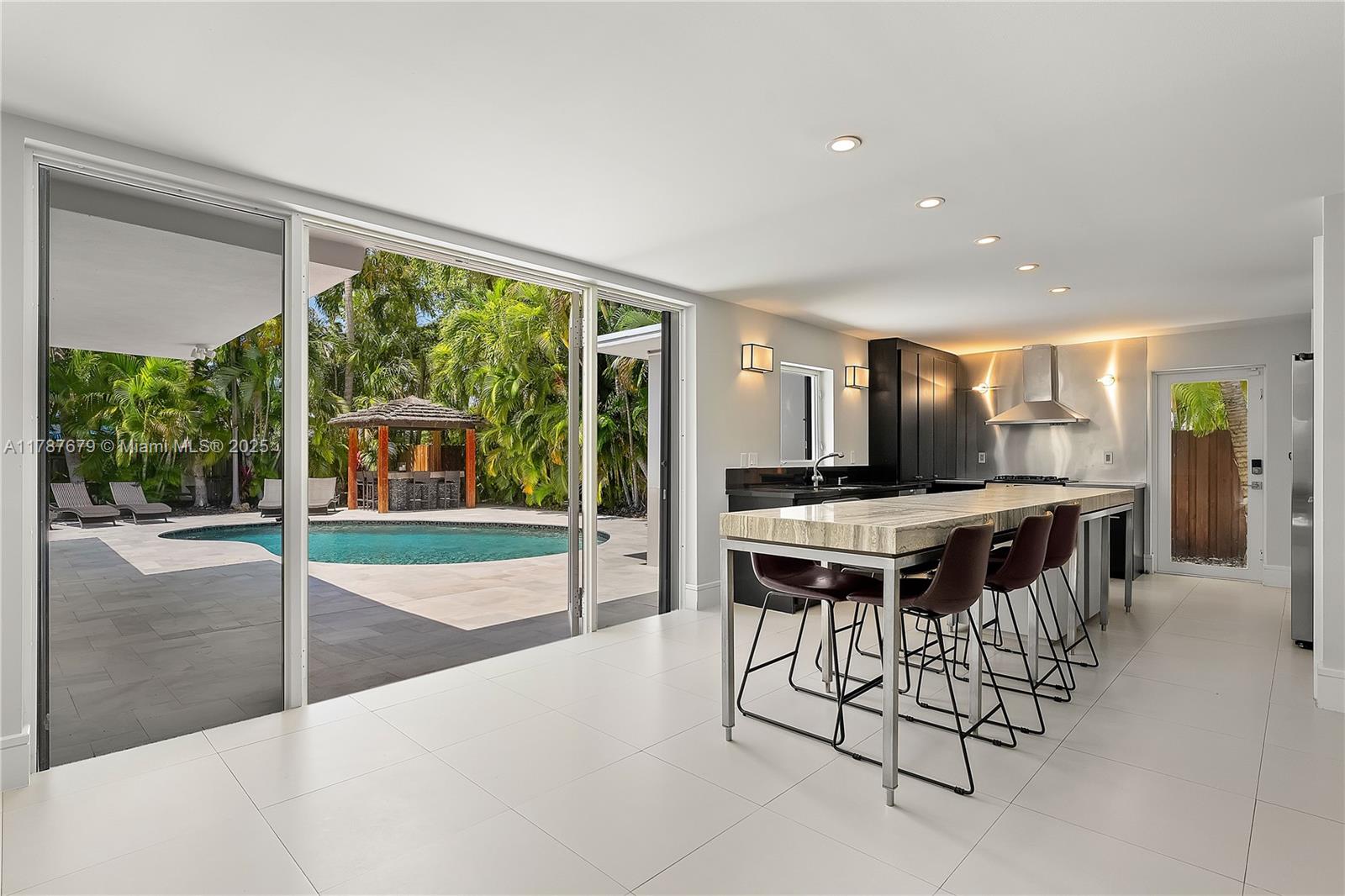 122 E 2nd Ct,Miami Beach, FL 33139