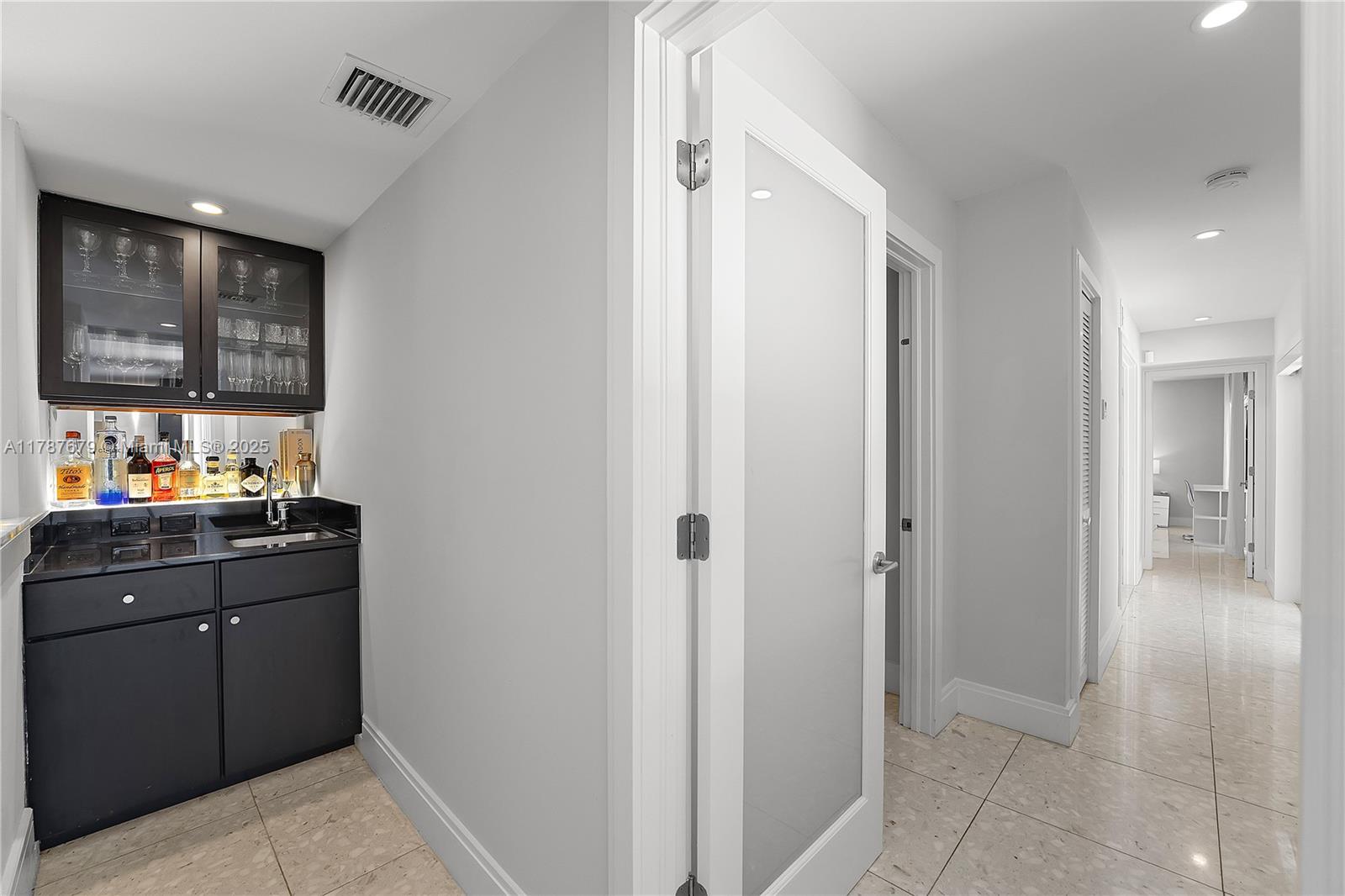 122 E 2nd Ct,Miami Beach, FL 33139