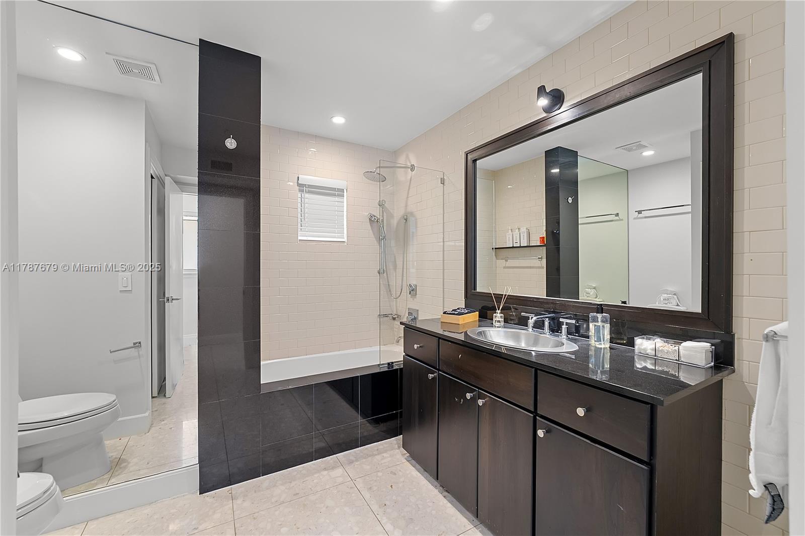 122 E 2nd Ct,Miami Beach, FL 33139