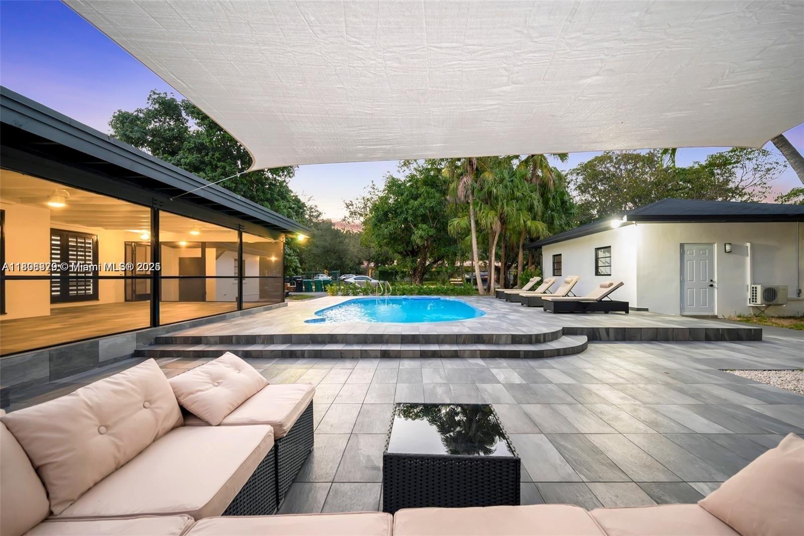 7335 SW 104th St Pinecrest, FL 33156