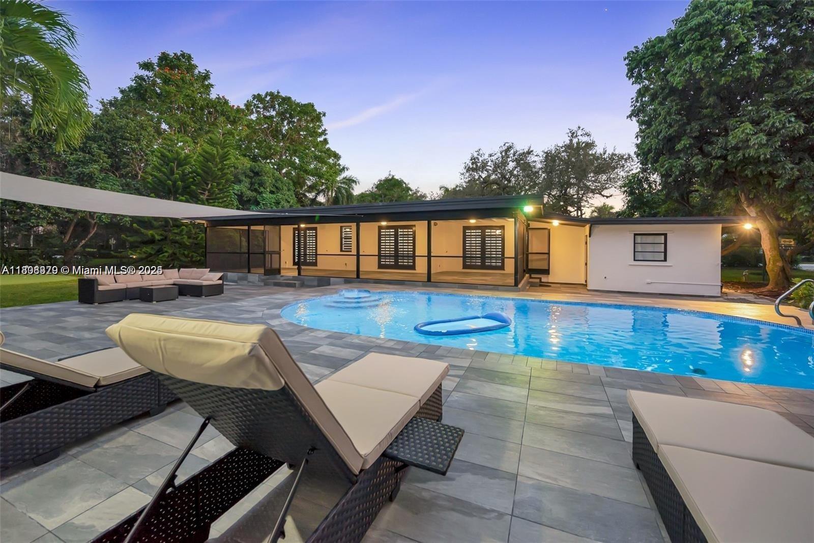 7335 SW 104th St Pinecrest, FL 33156