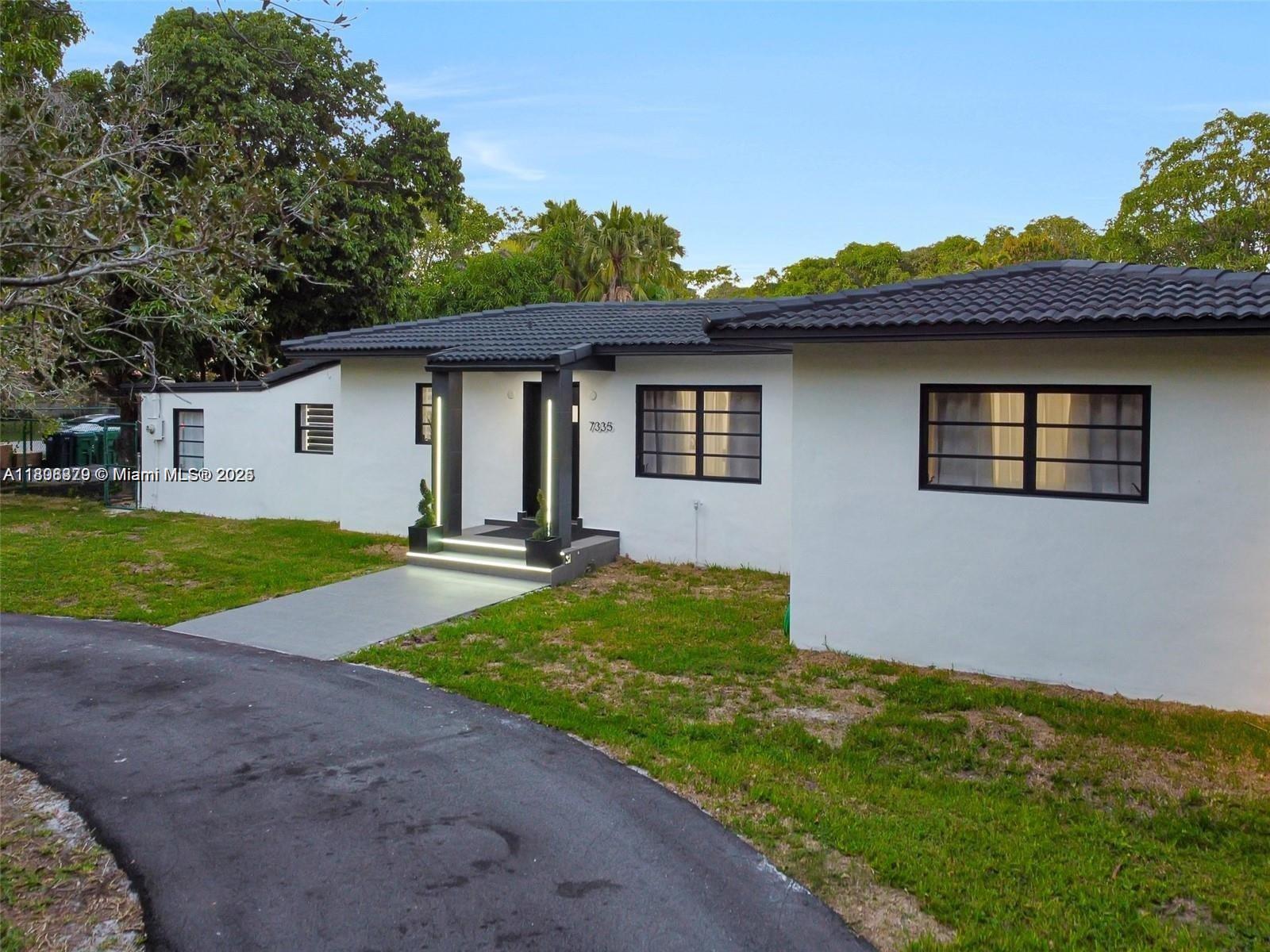 7335 SW 104th St Pinecrest, FL 33156