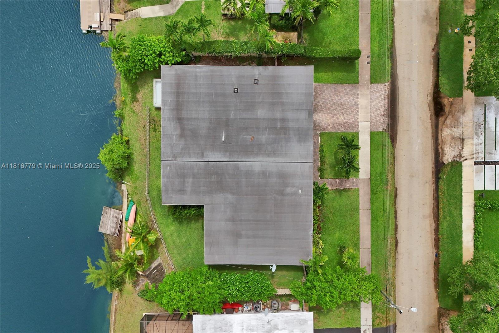 2050 NE 196th Ter North Miami Beach, FL 33179 2050 NE 196th Ter North Miami Beach, FL 33179