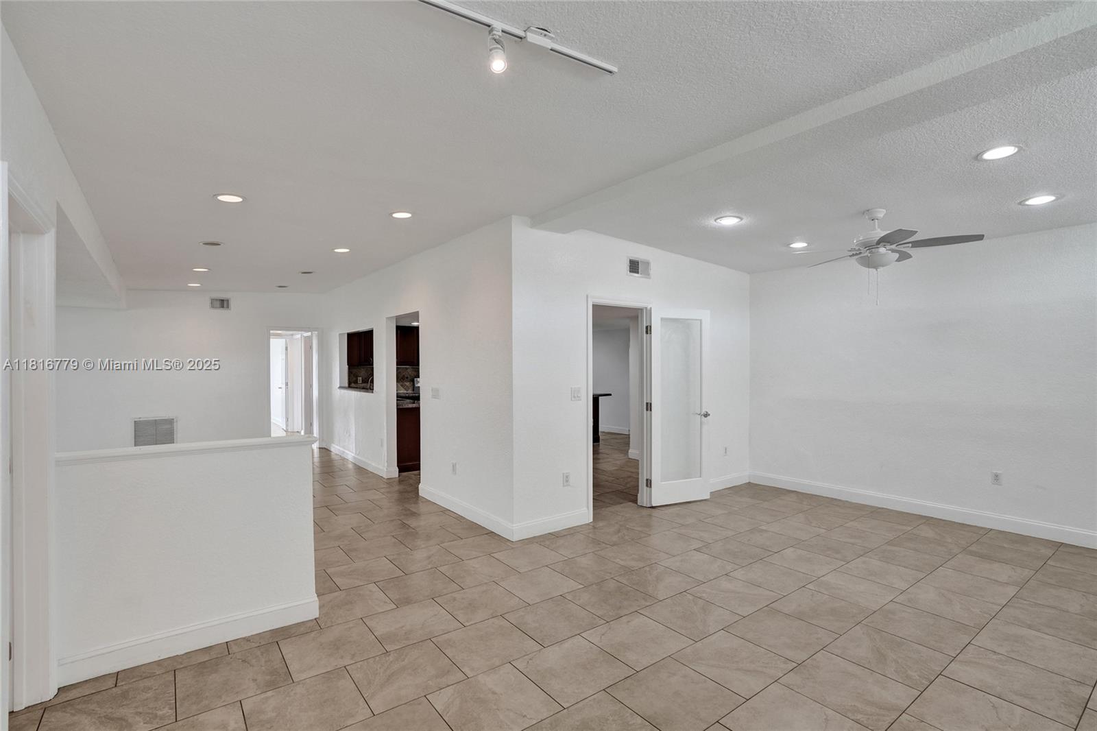 2050 NE 196th Ter North Miami Beach, FL 33179 2050 NE 196th Ter North Miami Beach, FL 33179