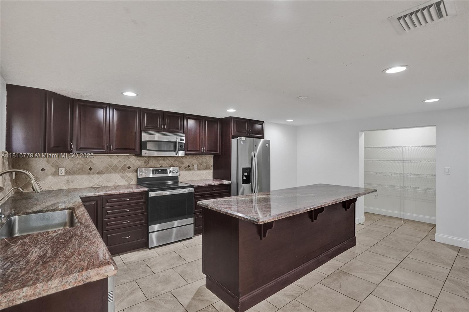2050 NE 196th Ter North Miami Beach, FL 33179 2050 NE 196th Ter North Miami Beach, FL 33179