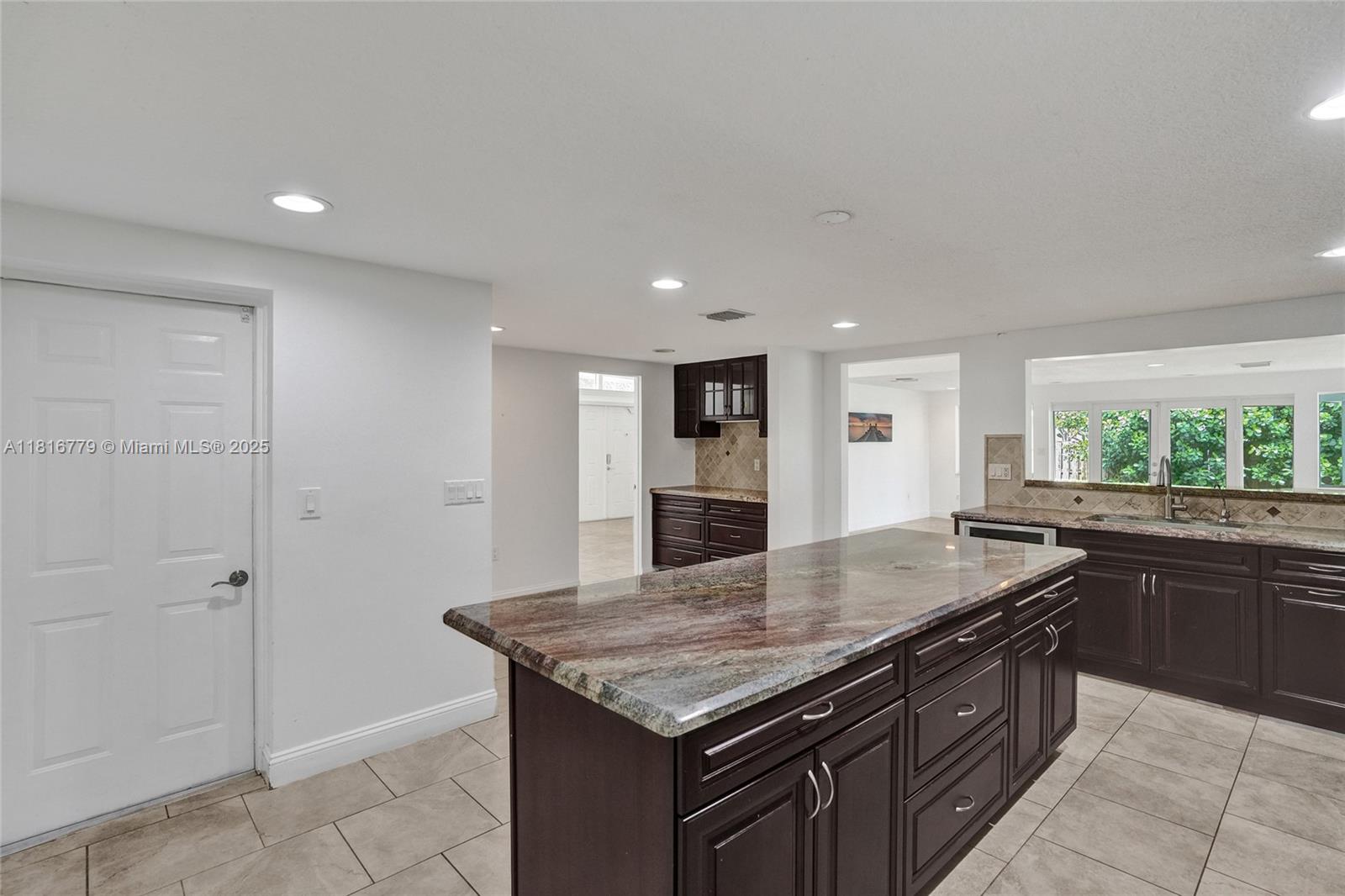 2050 NE 196th Ter North Miami Beach, FL 33179 2050 NE 196th Ter North Miami Beach, FL 33179