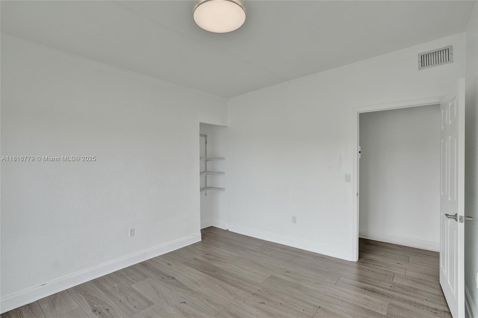 2050 NE 196th Ter North Miami Beach, FL 33179 2050 NE 196th Ter North Miami Beach, FL 33179