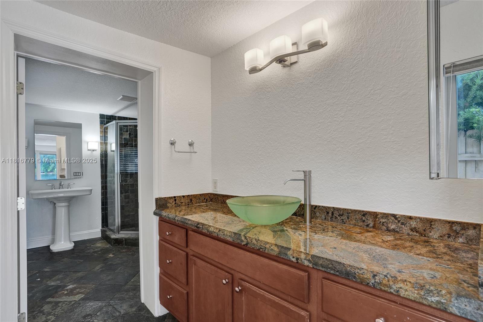 2050 NE 196th Ter North Miami Beach, FL 33179 2050 NE 196th Ter North Miami Beach, FL 33179