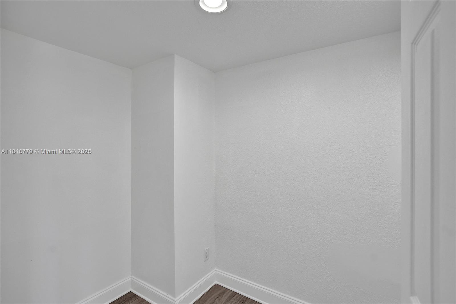 2050 NE 196th Ter North Miami Beach, FL 33179 2050 NE 196th Ter North Miami Beach, FL 33179
