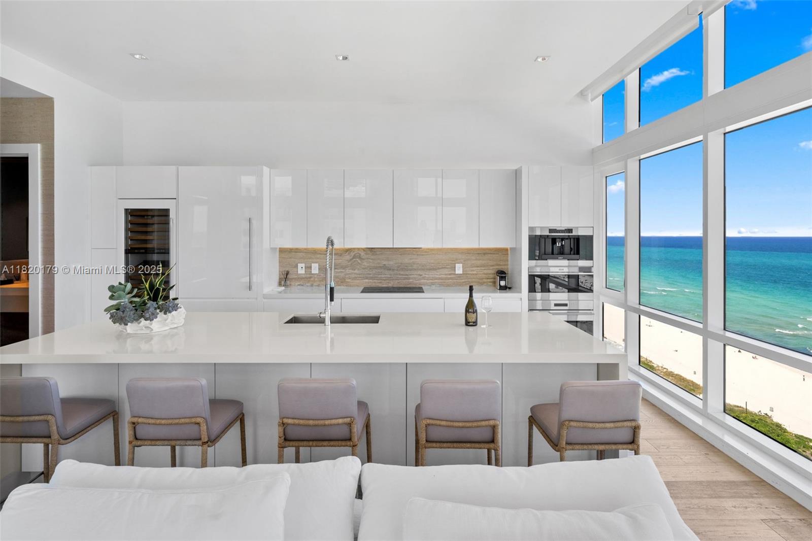 102 24th St #PH-1610 Miami Beach, FL 33139