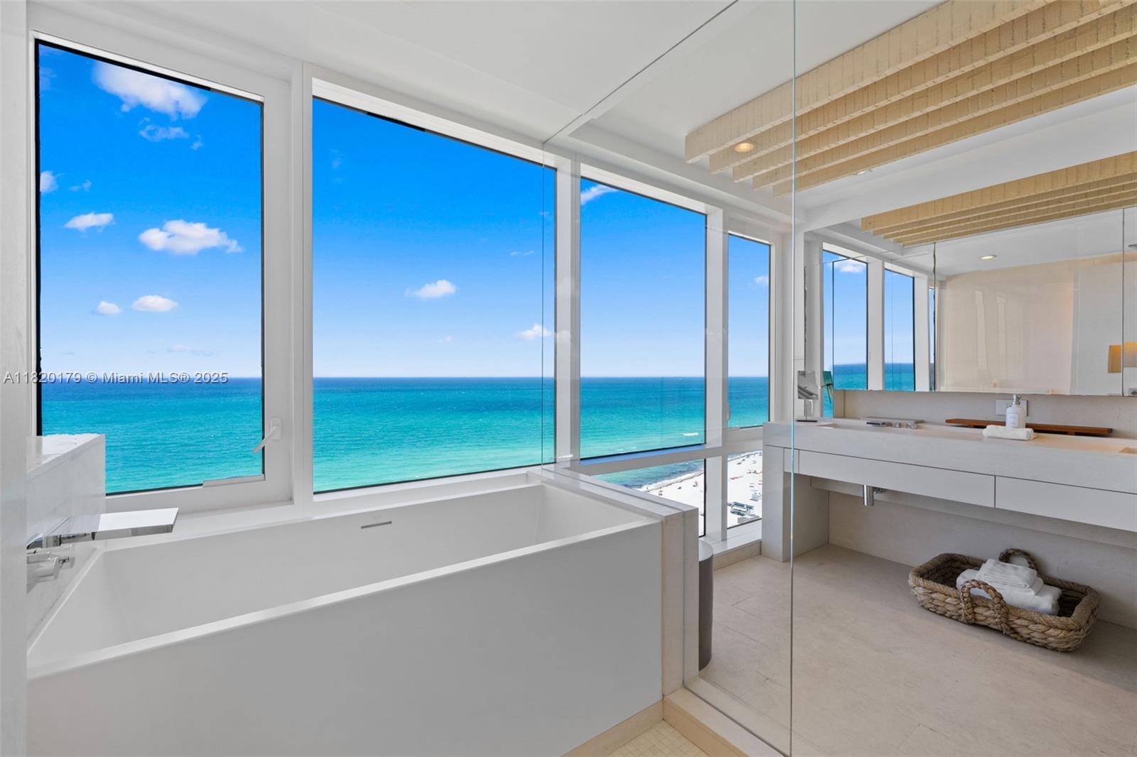 102 24th St #PH-1610 Miami Beach, FL 33139