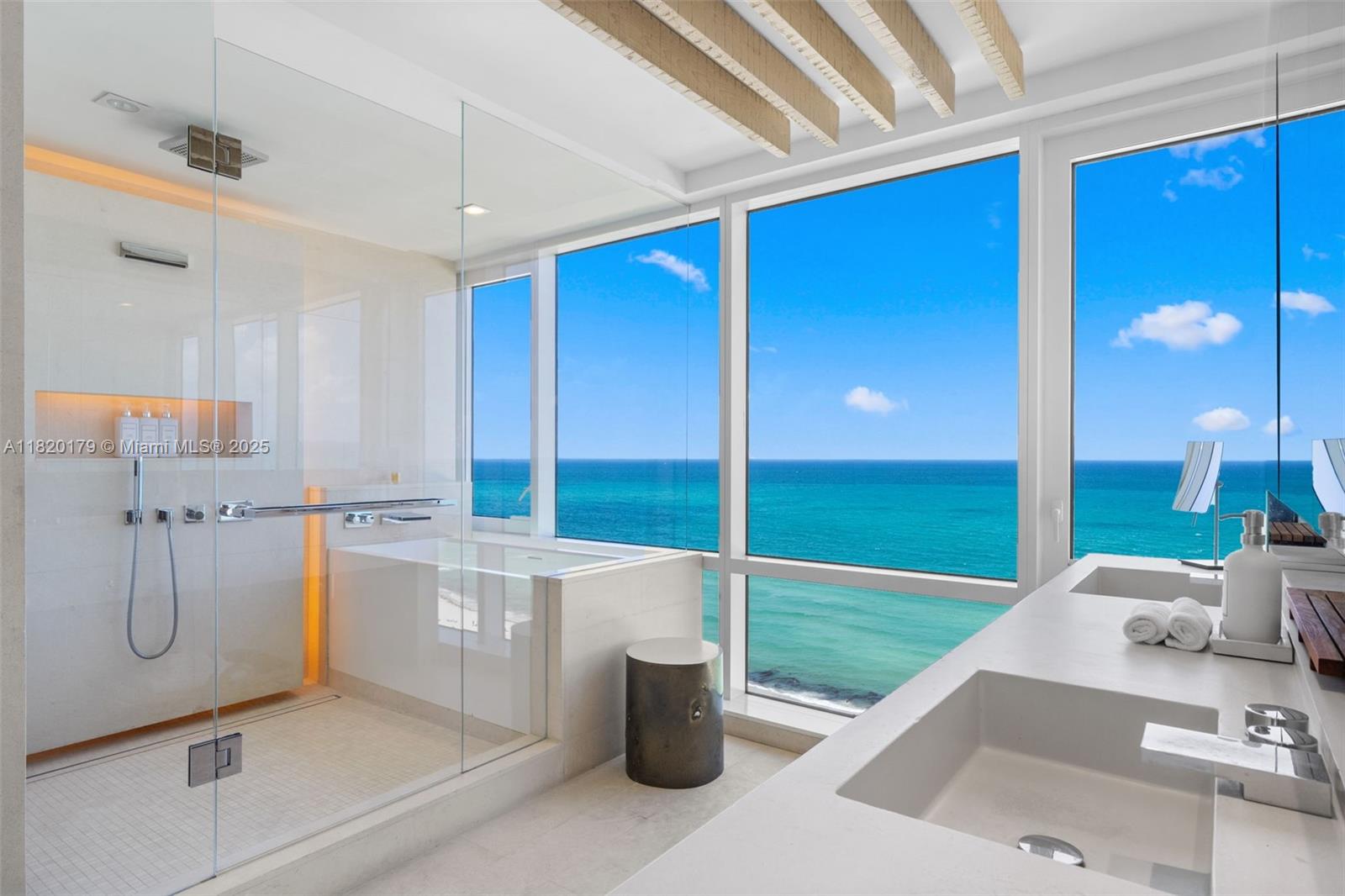 102 24th St #PH-1610 Miami Beach, FL 33139