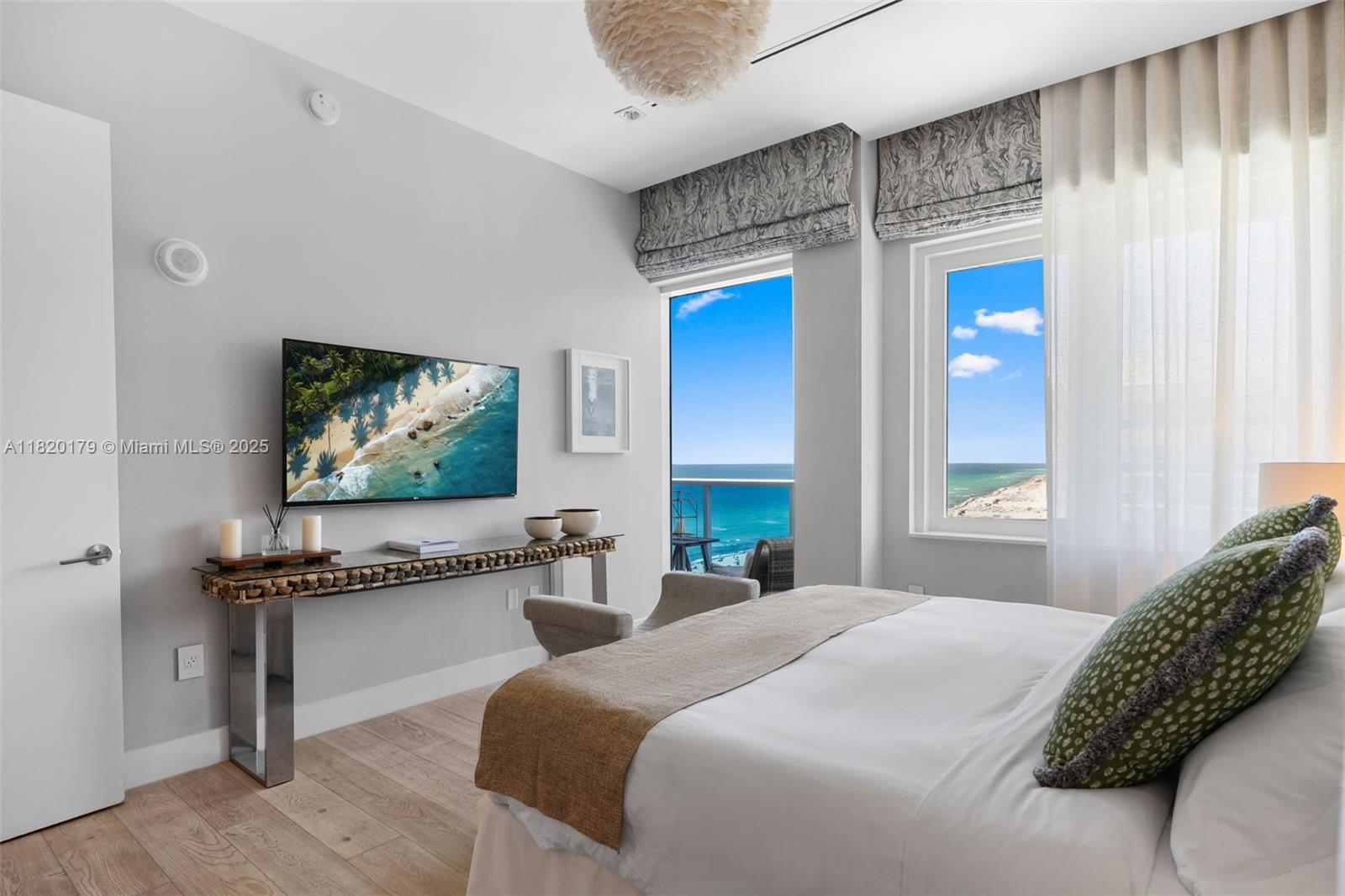 102 24th St #PH-1610 Miami Beach, FL 33139