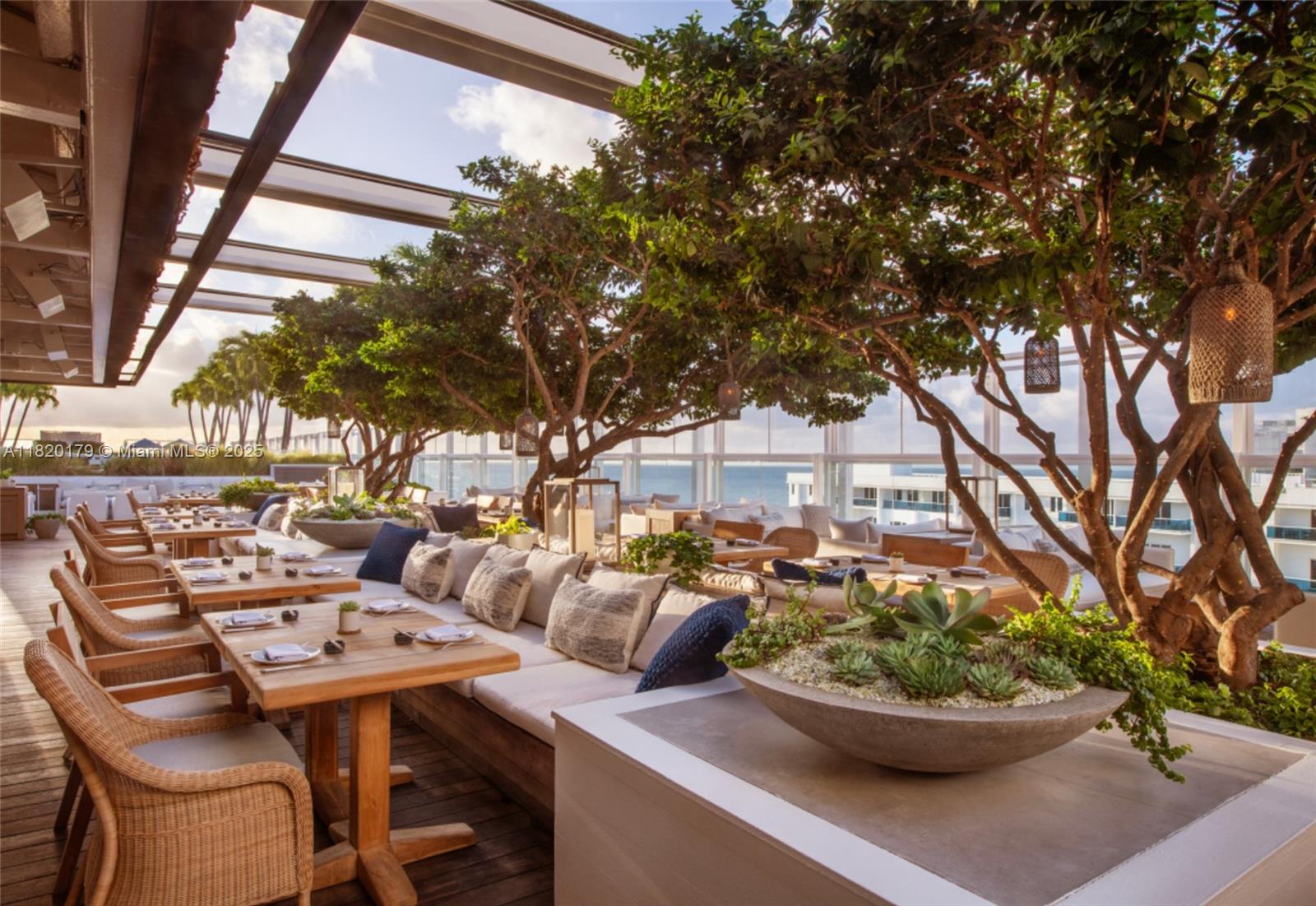 102 24th St #PH-1610 Miami Beach, FL 33139