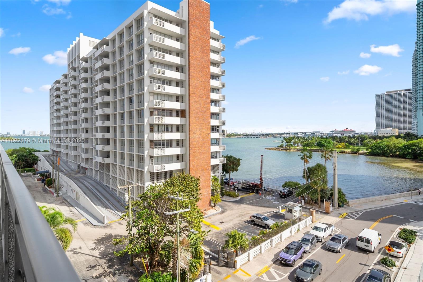 2150 N Bayshore Dr #0508,Miami, FL 33137