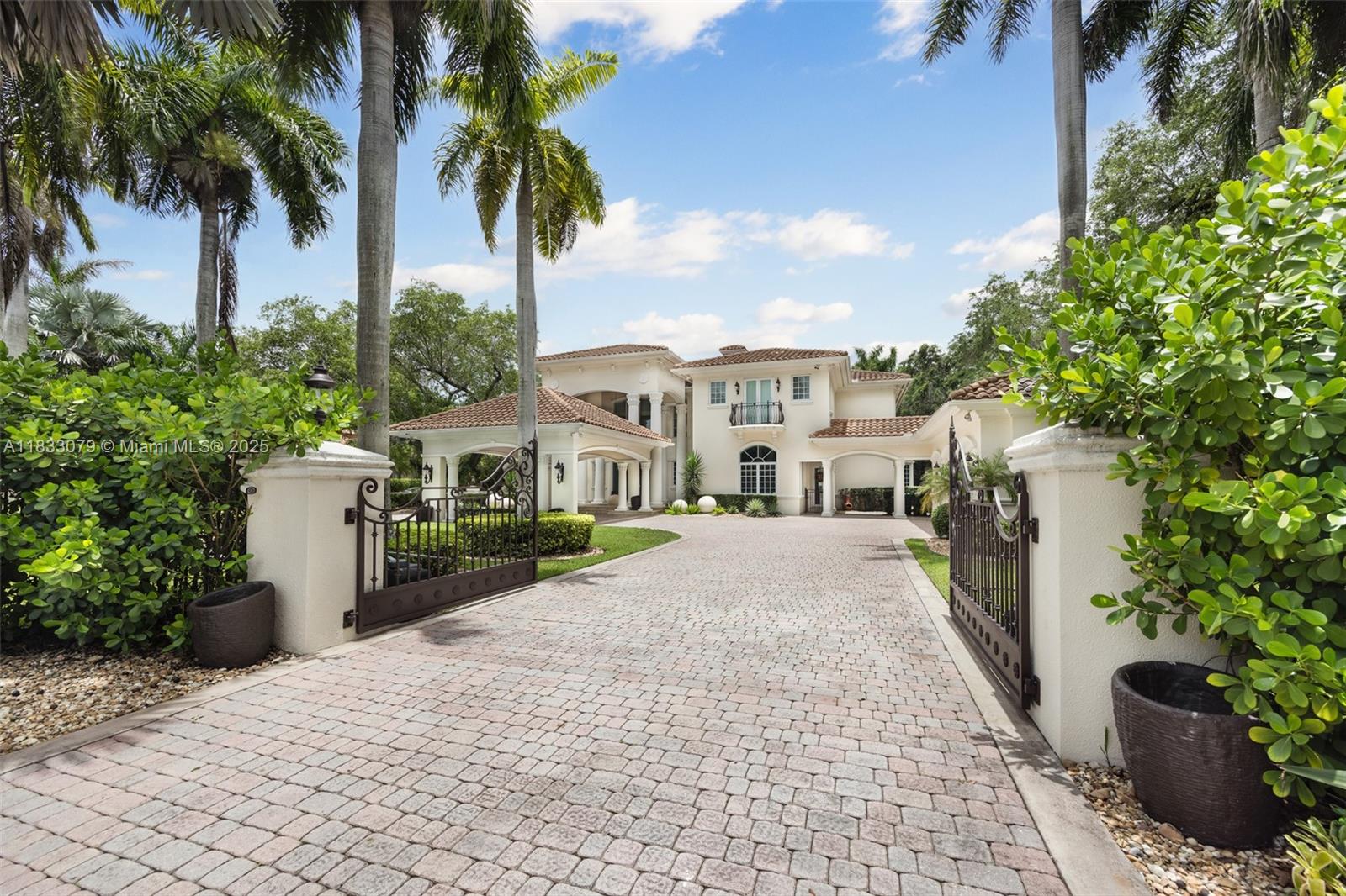 7245 SW 104th St Pinecrest, FL 33156