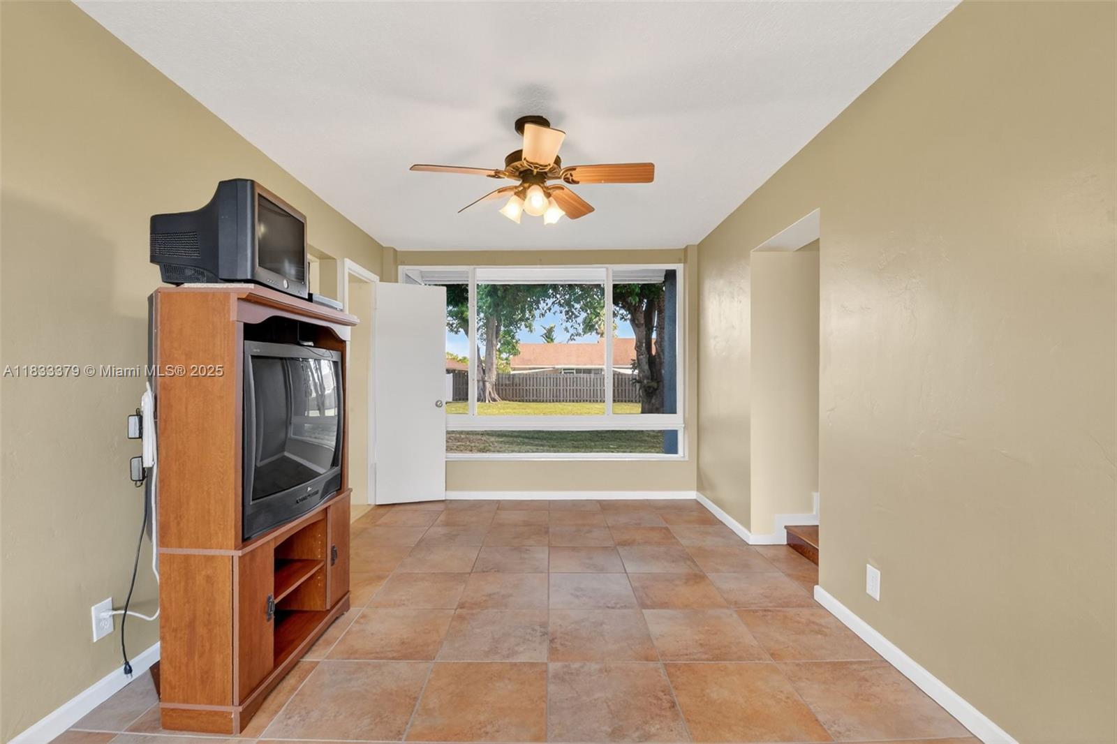 4061 Nova Ln Lake Worth, FL 33462