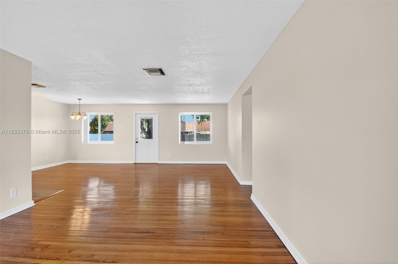 4061 Nova Ln Lake Worth, FL 33462