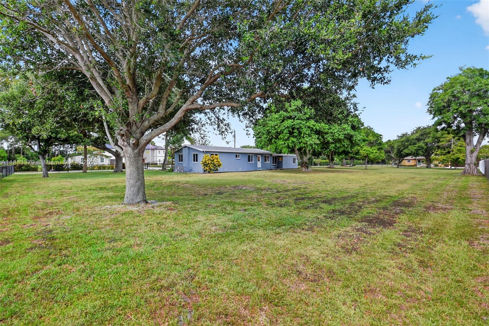 4061 Nova Ln Lake Worth, FL 33462