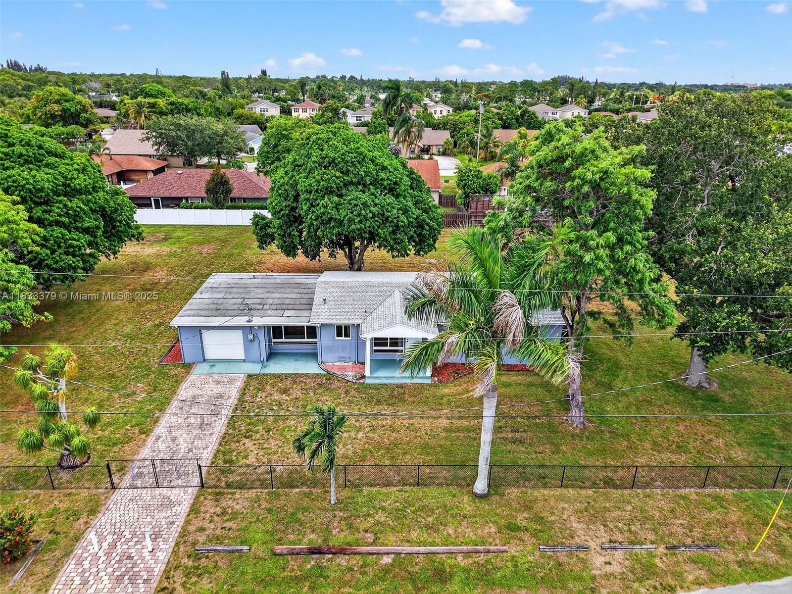 4061 Nova Ln Lake Worth, FL 33462