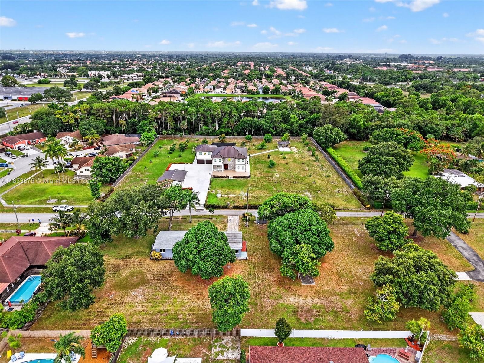 4061 Nova Ln Lake Worth, FL 33462