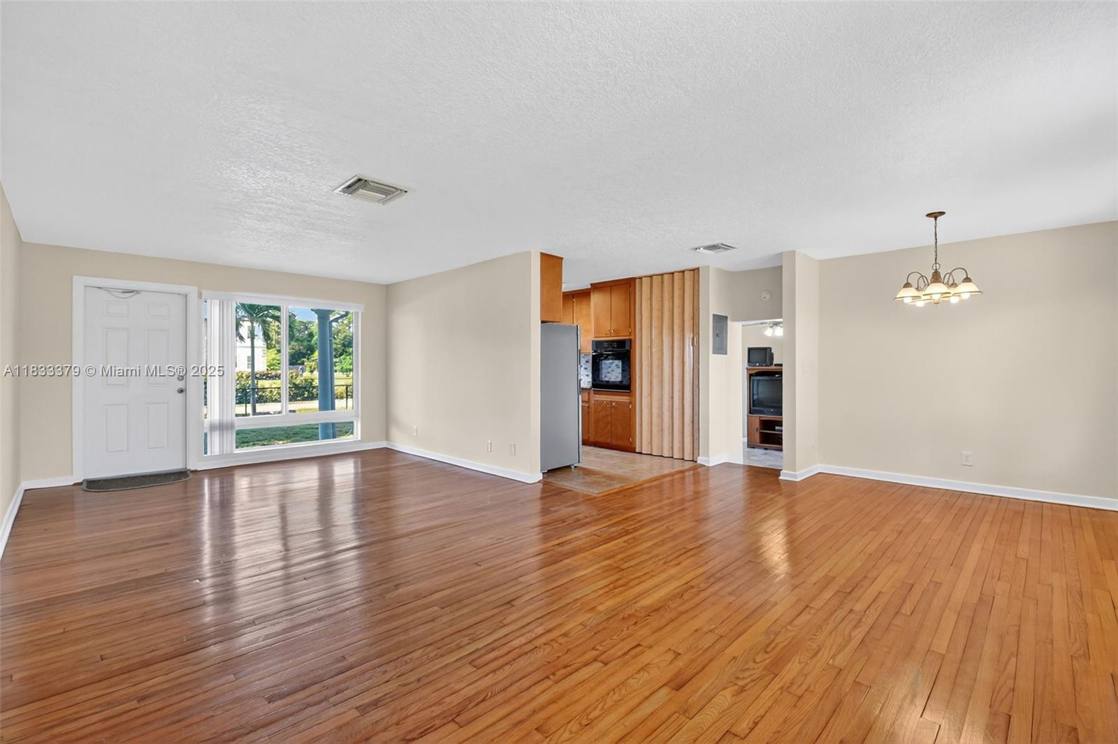 4061 Nova Ln Lake Worth, FL 33462